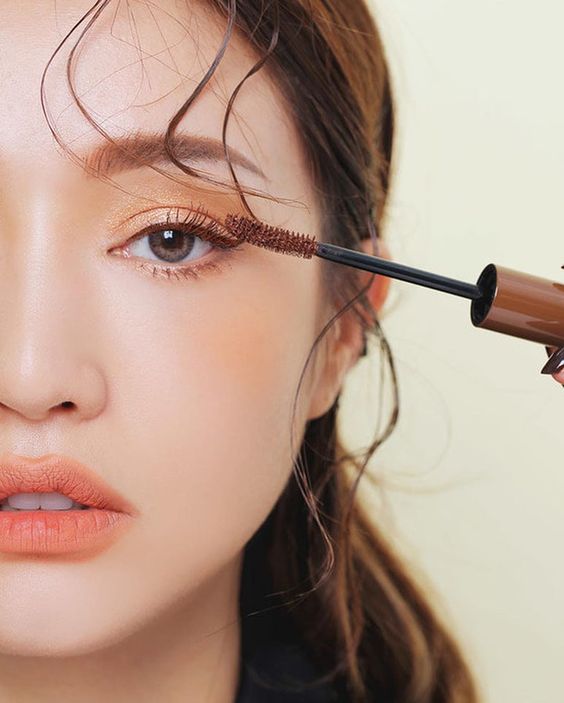 mascara