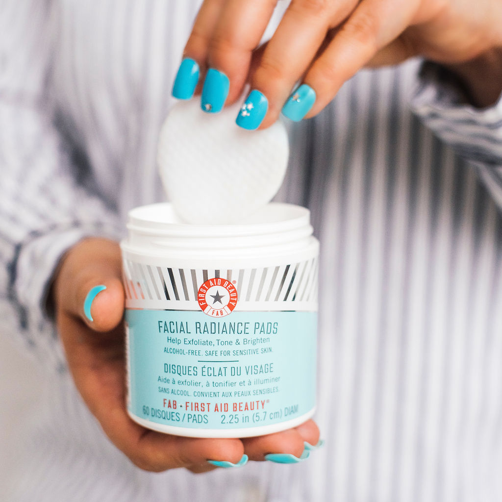 First Aid Beauty Radiance Pad