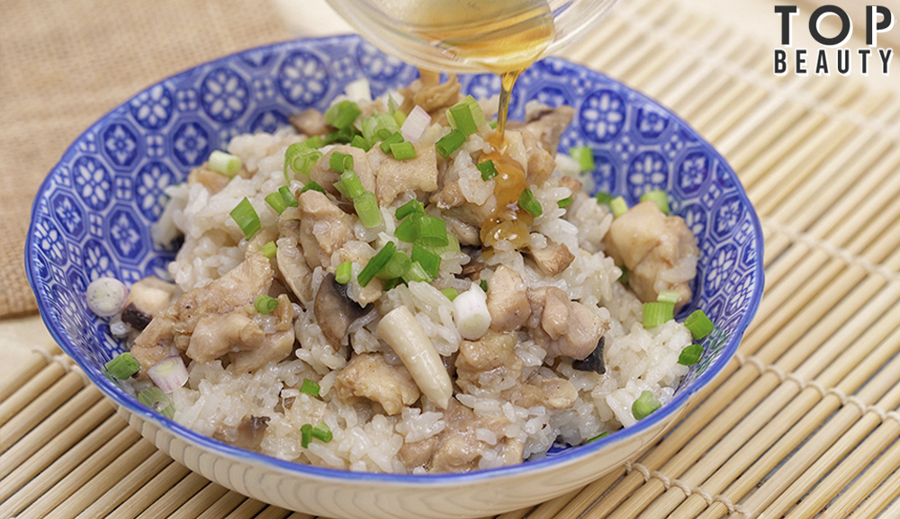 香菇麻油雞燴飯_淋上麻油豉油