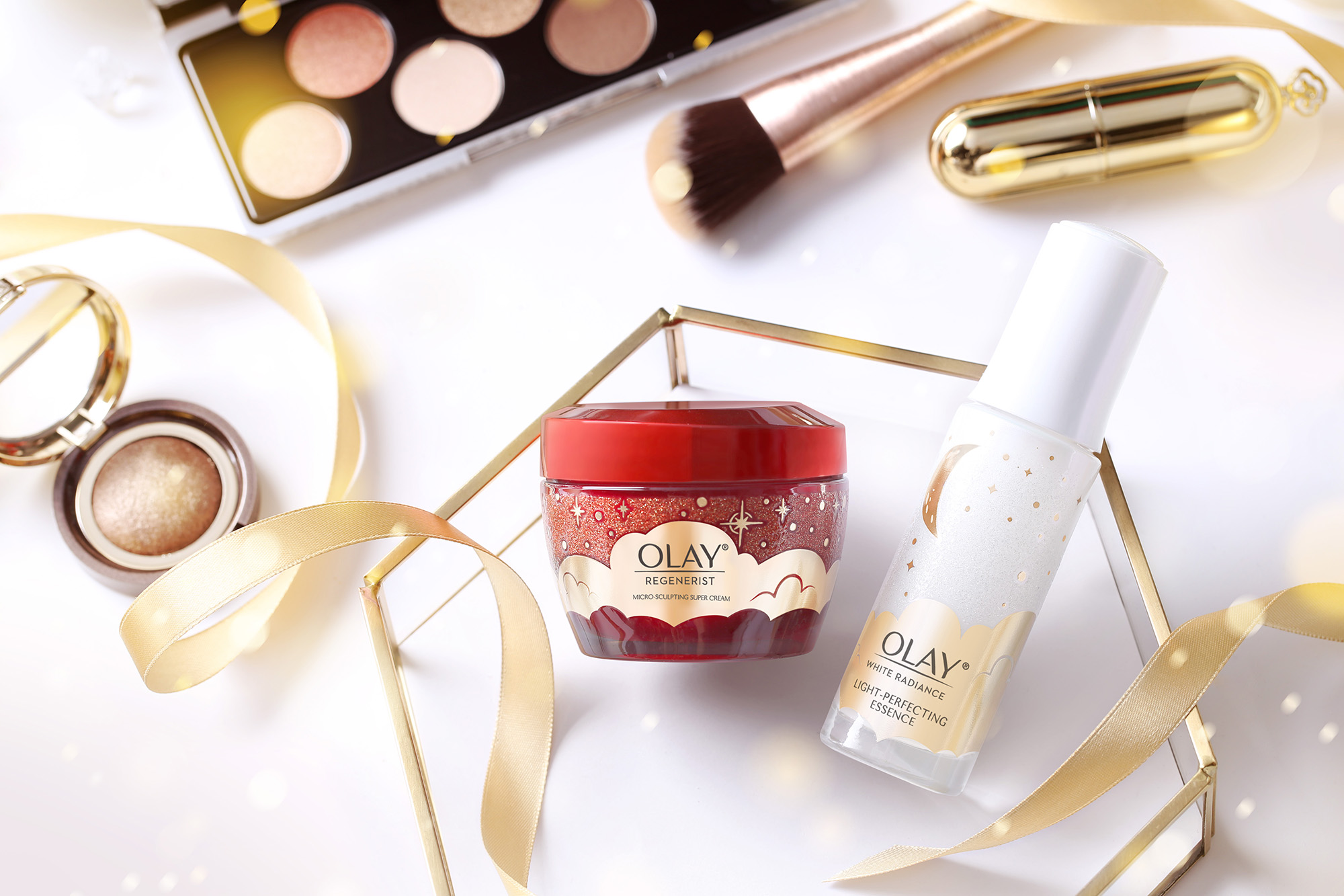 必試獲獎無數的 No.1美白精華 X 面霜 兩步讓膠原 4 倍增生、光感透亮!