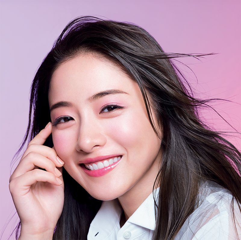 1秒塑出立體胭脂小顏 幾個簡易步驟打造粉紅魅力聖誕彩妝