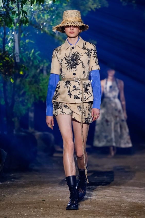 2020春夏時裝趨勢4項重點 螢光、短褲、牛仔、乾濕褸成來季熱門時尚搜尋