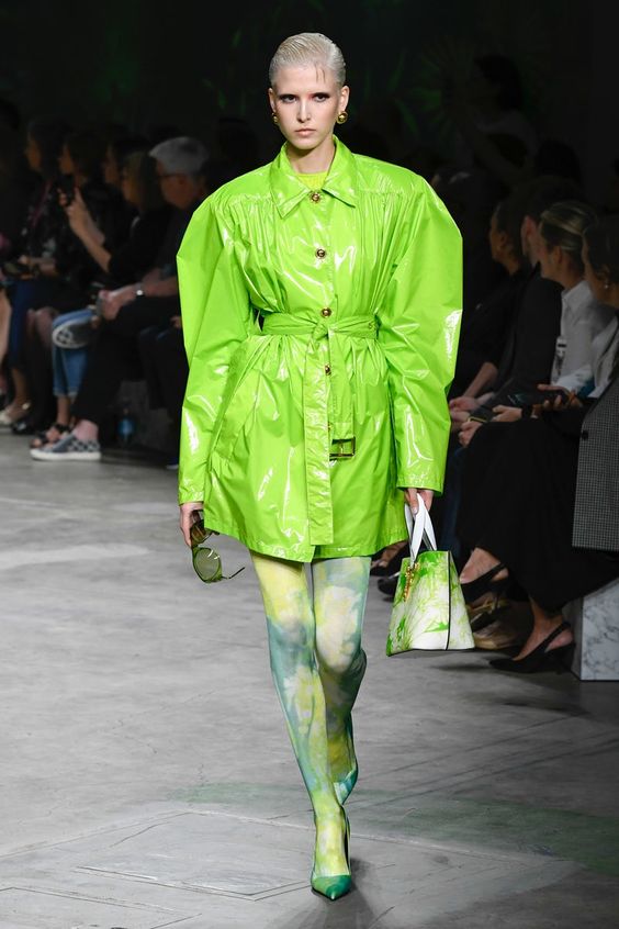 2020春夏時裝趨勢4項重點 螢光、短褲、牛仔、乾濕褸成來季熱門時尚搜尋