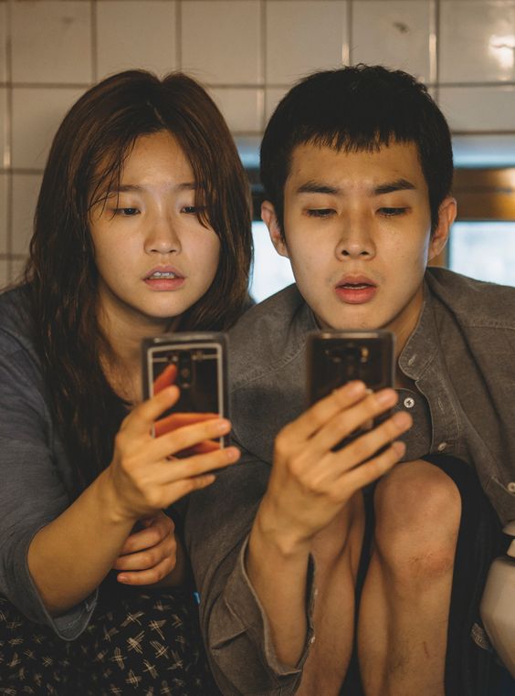 【奧斯卡2020】《上流寄生族》連獲得3獎 繼李安之後奉俊昊成為第二位亞裔的最佳導演