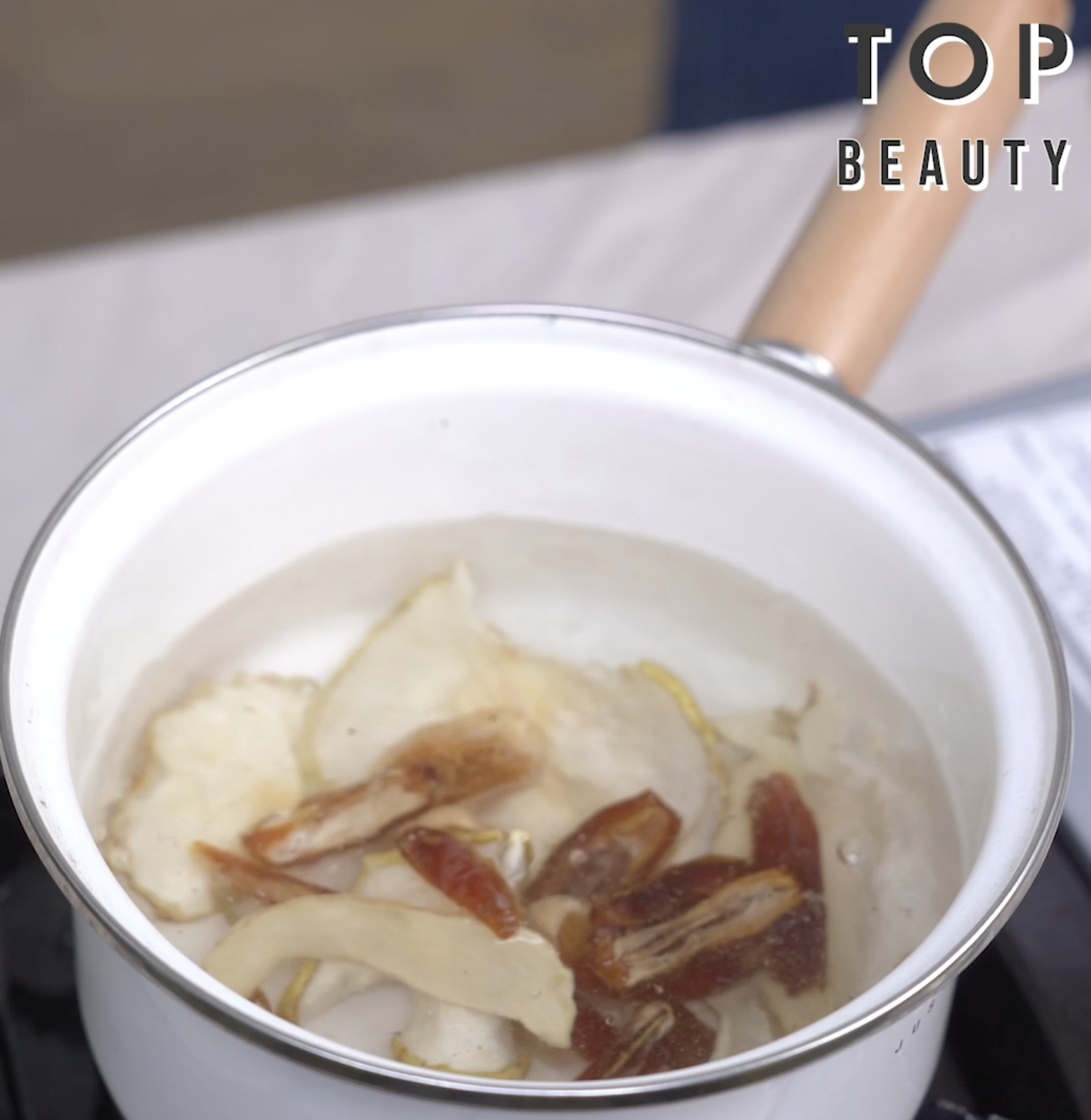 雪梨玉竹椰棗水