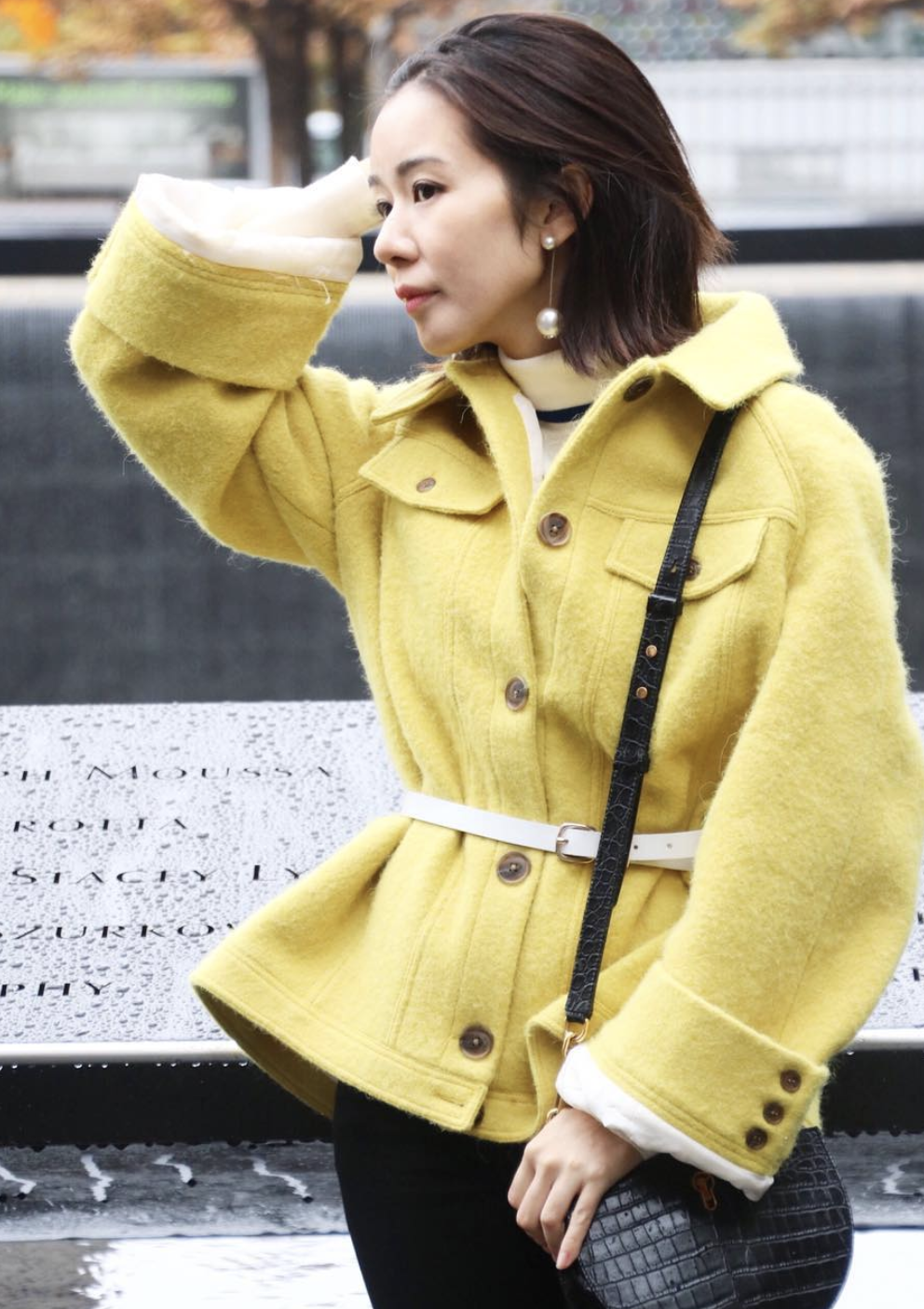 麥明詩貼地港姐