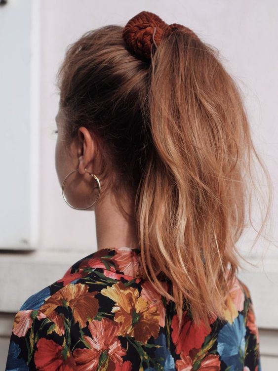 手殘也能紮出時尚造型！5款大腸髮圈造型輕鬆提升時尚度