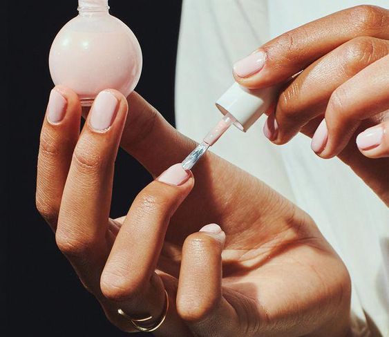 【2020春夏美甲提案】看再久也不會膩的指甲彩繪 「你也能擁有屬於自己的一道彩虹」