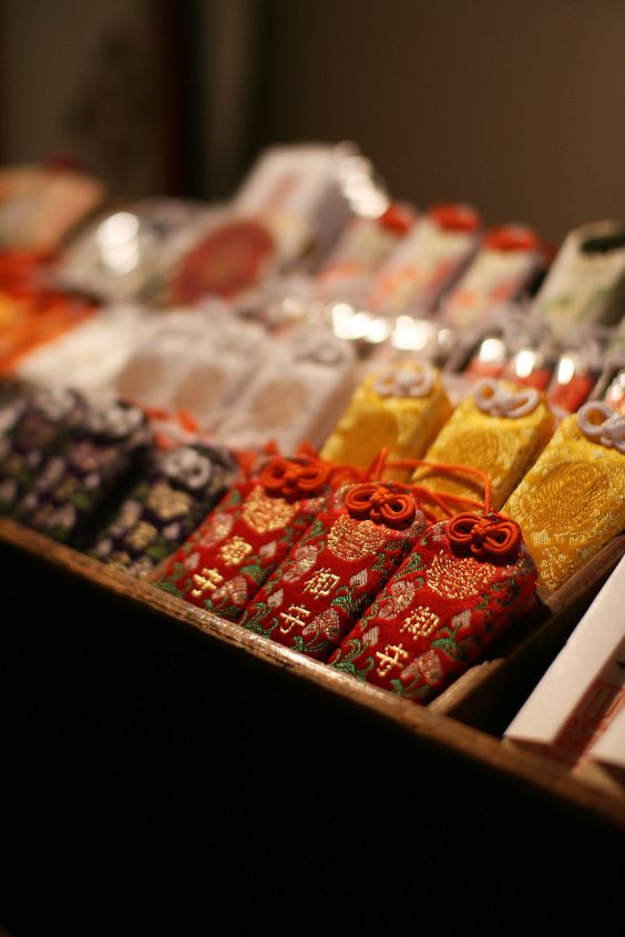 獨特又可愛的御守保平安!佩戴御守4大禁忌、淨化教學!