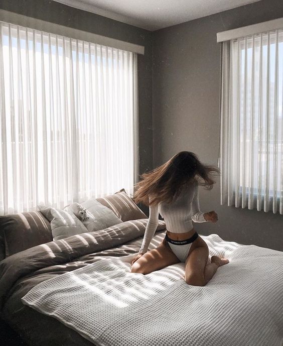 【晨間瑜伽】賴床只會令你更疲勞!5分鐘床上瑜伽喚醒沉睡的身心靈