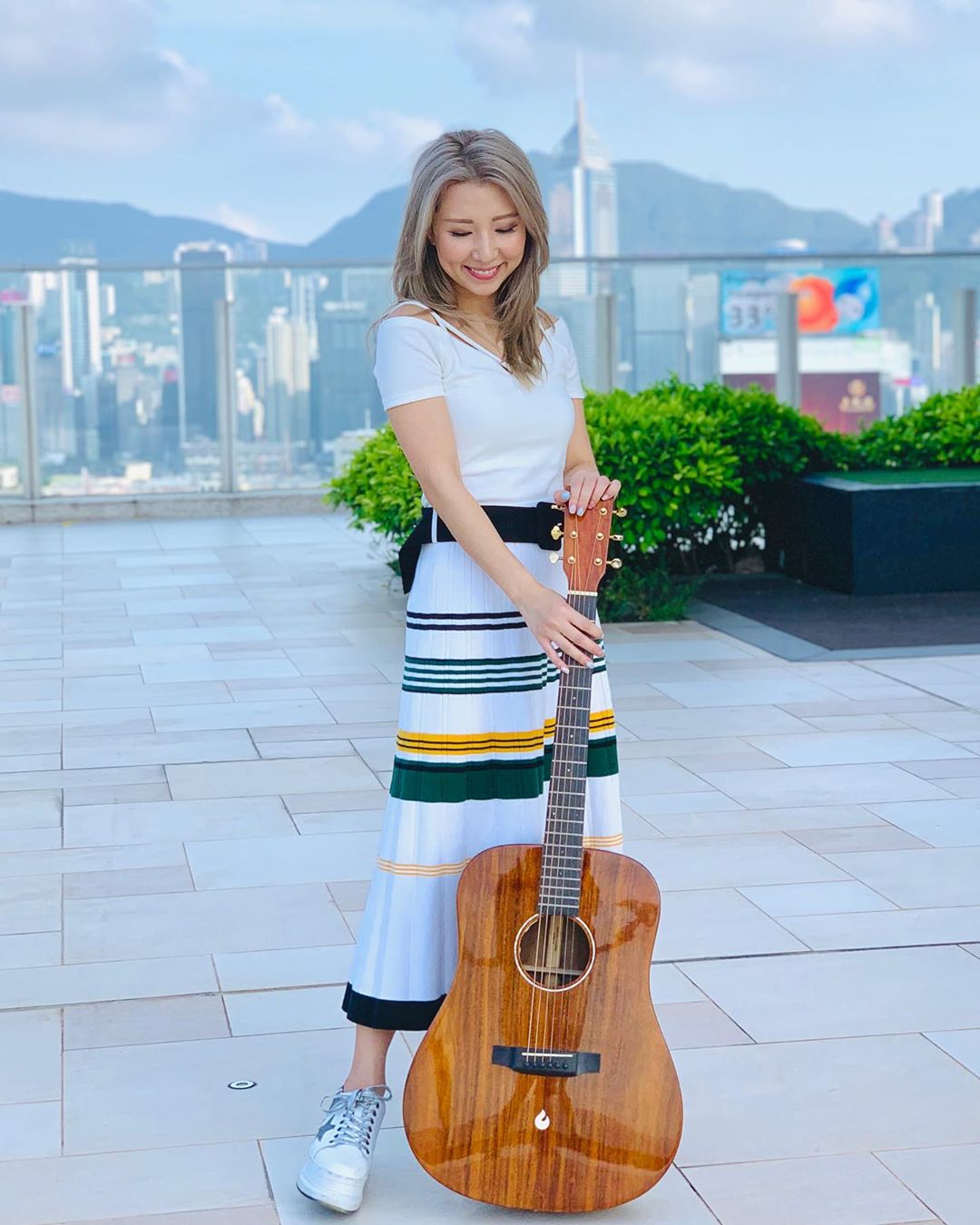 譚嘉儀巨聲幫出身如今唱而優則演