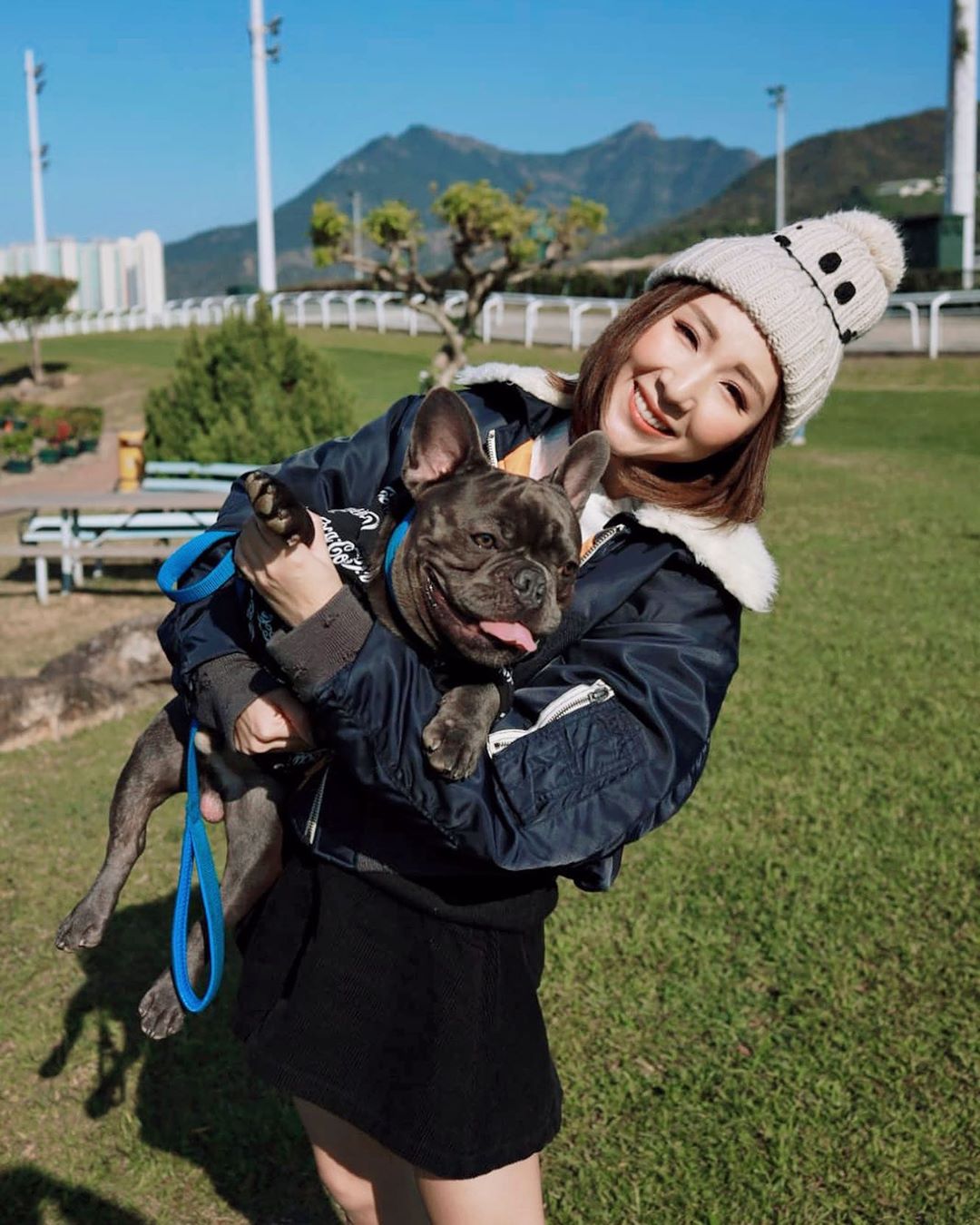 譚嘉儀巨聲幫出身如今唱而優則演