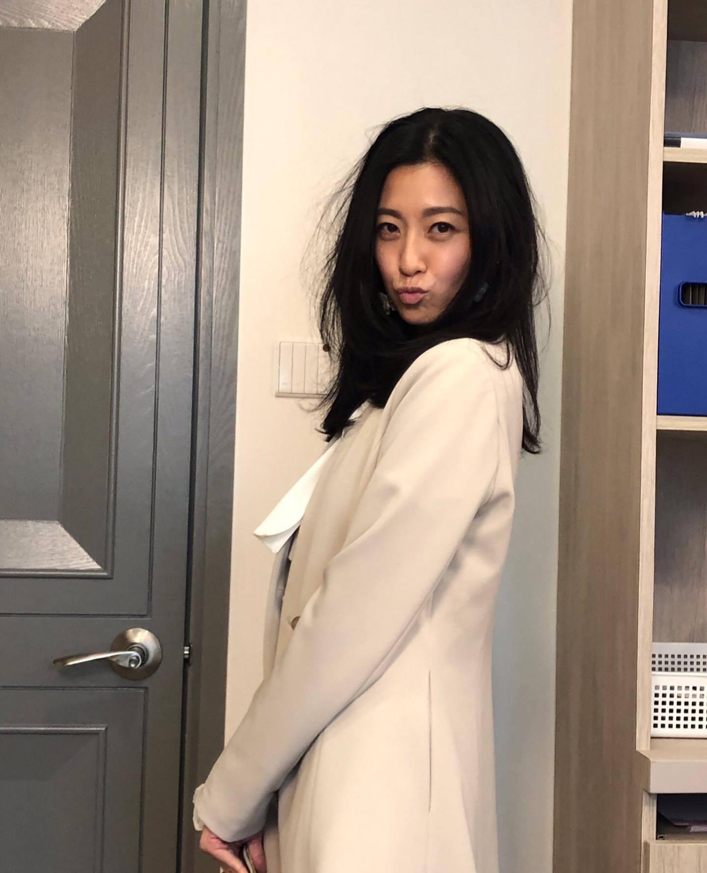 陳自瑤唯美婚紗照演獨角戲?「做自己的女王,活出自己」暗示同王浩信玩完?