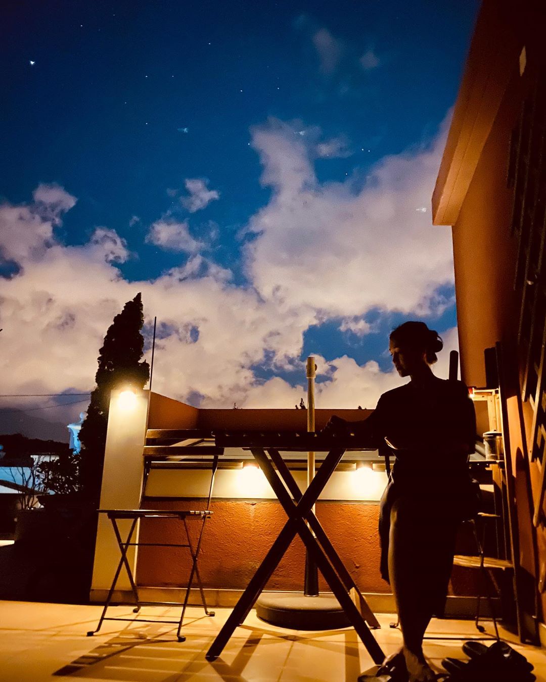 張繼聰甘心做謝安琪的私人攝影師 鏡頭下謝安琪似印傭 張繼聰立即幽默護妻