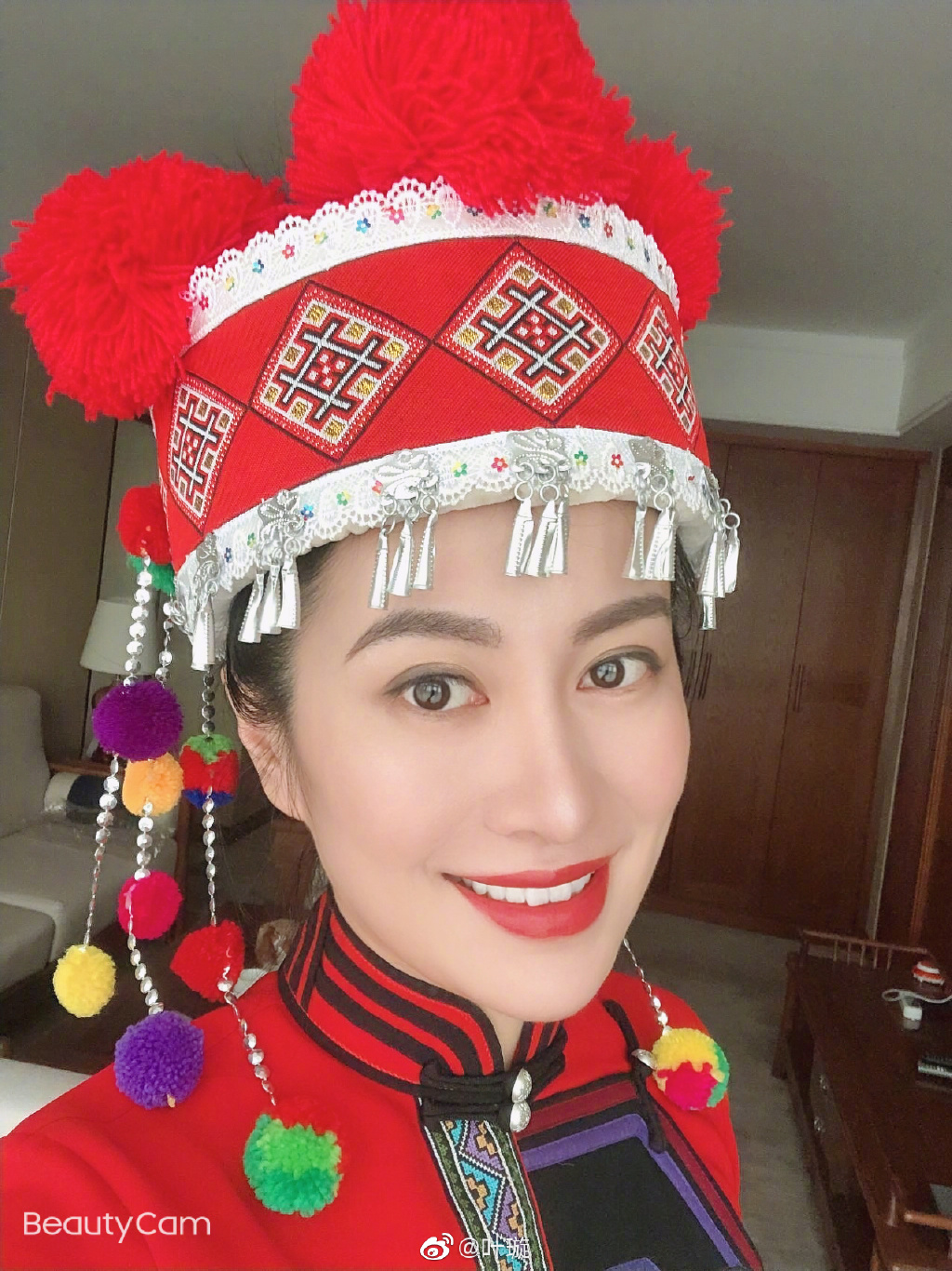 葉璇食隔離桌剩菜視頻被翻炒變紅人 內地網民讚她惜食行為值得學習