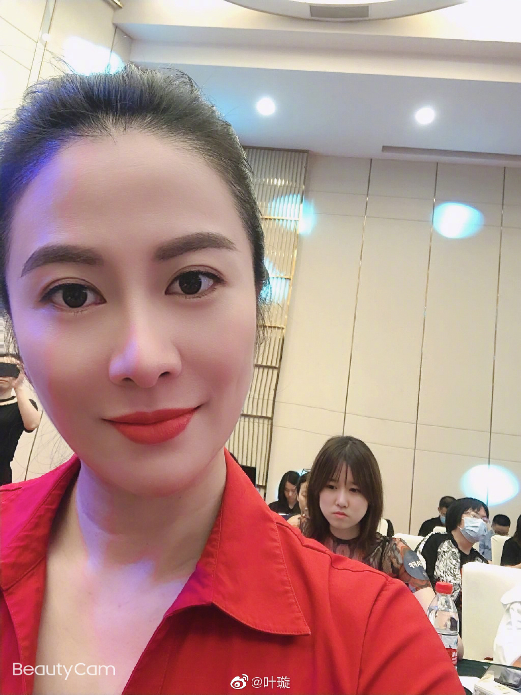 葉璇食隔離桌剩菜視頻被翻炒變紅人 內地網民讚她惜食行為值得學習