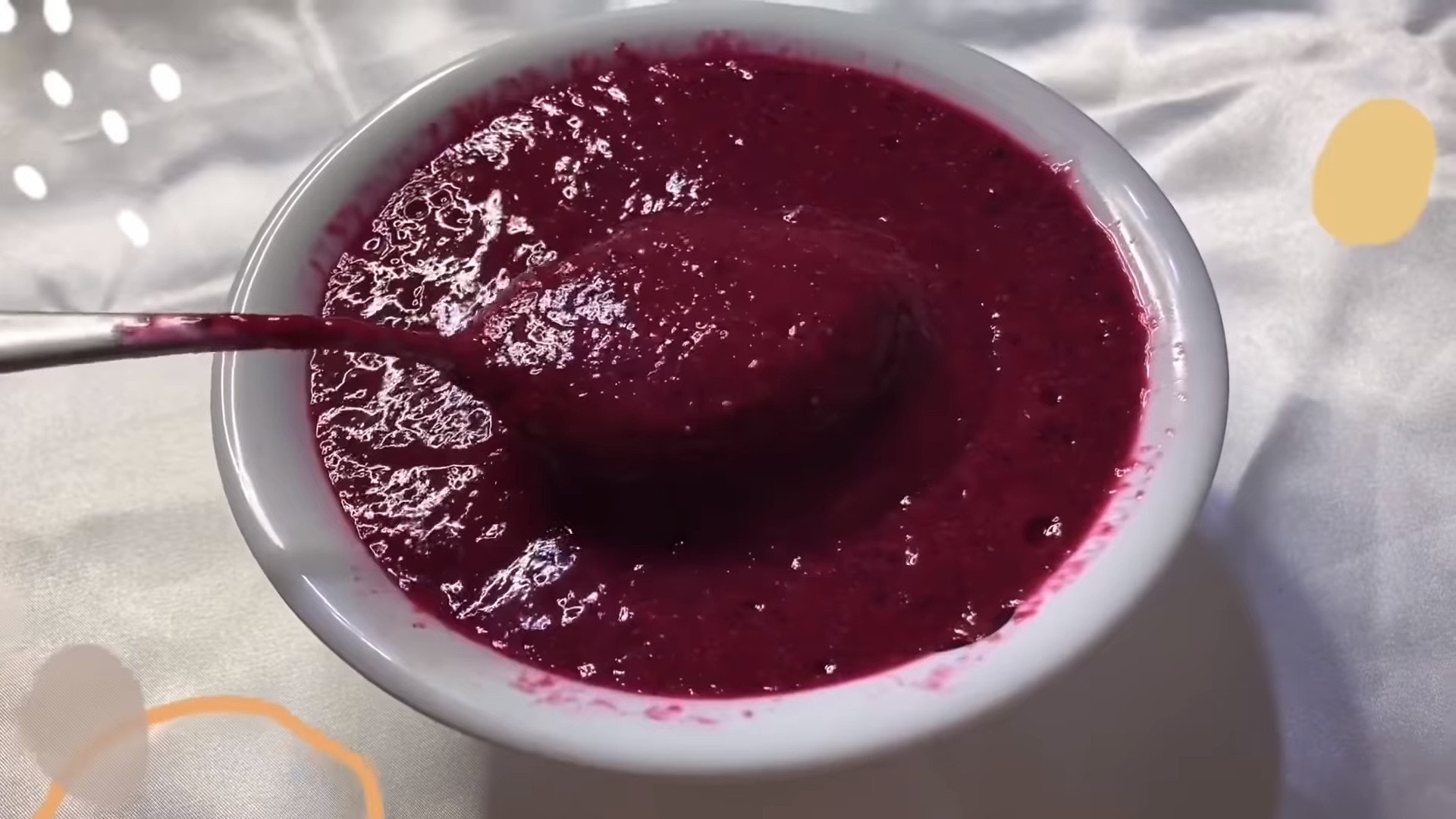 每天早上空腹飲用。