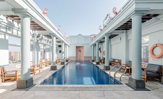 rooftop-swimming-pool