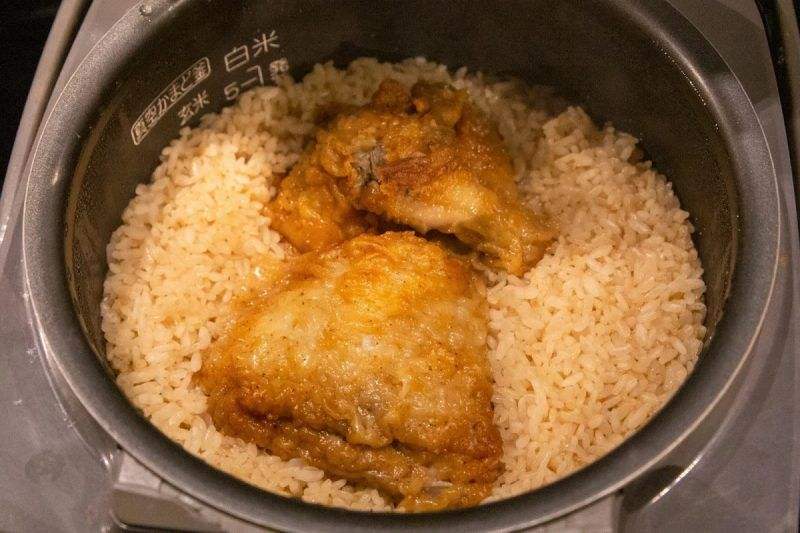 【懶人電飯鍋食譜】鮮甜西班牙海鮮飯 一煲在手即煮出各種美味佳餚