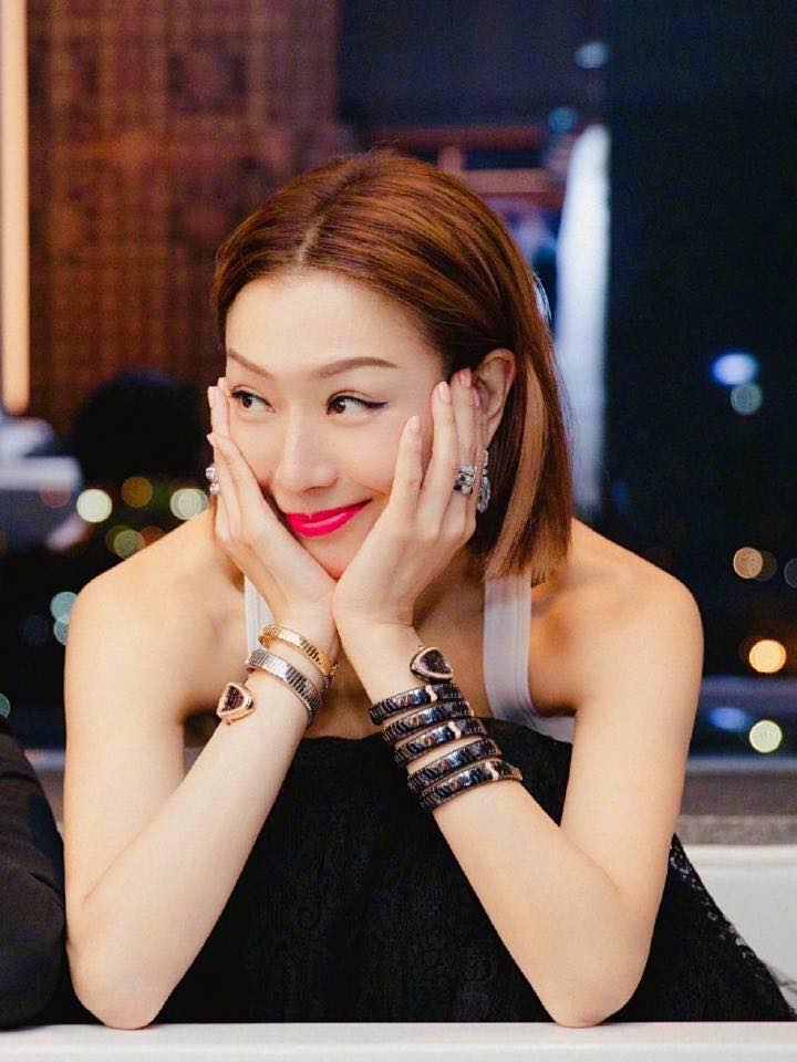 鄭秀文經歷「安心偷食」領悟世上並無童話 愛了許志安28年無法斬斷 那就選擇原諒