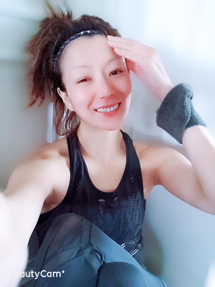 鄭秀文經歷「安心偷食」領悟世上並無童話 愛了許志安28年無法斬斷 那就選擇原諒