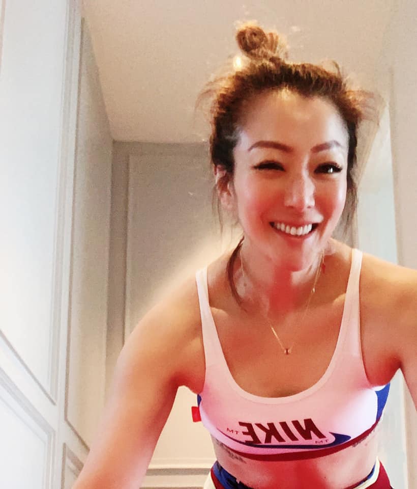 鄭秀文經歷「安心偷食」領悟世上並無童話 愛了許志安28年無法斬斷 那就選擇原諒