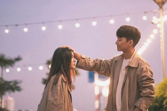 忍不住窺視現任的前度?過度鑽牛角尖只會斷送幸福