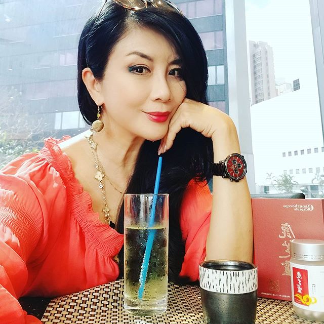 【熟女強人】吳家麗曾因男友出軌、外表強勢至今仍單身:現在只追求心靈伴侶