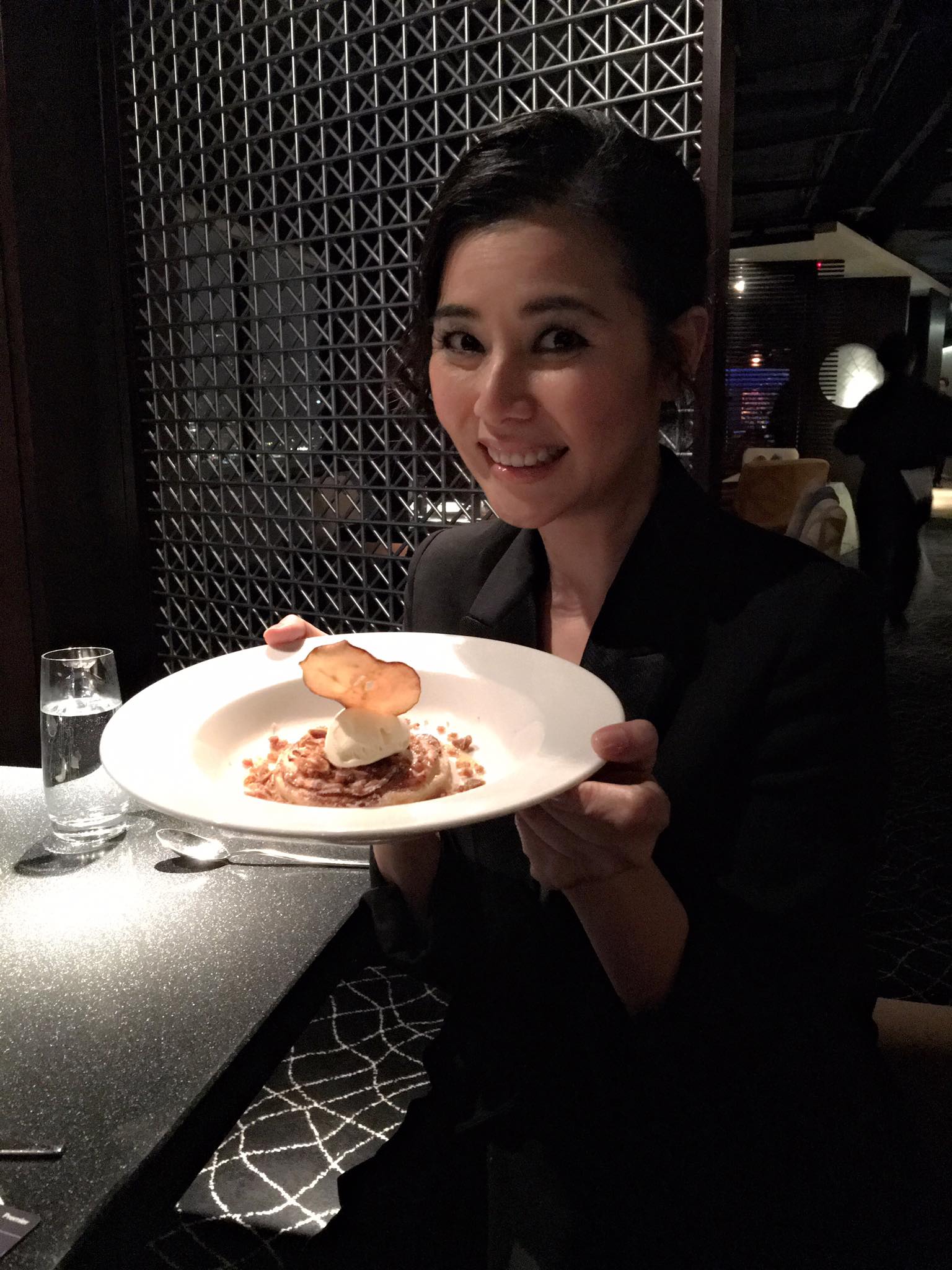 蒙嘉慧童年經歷不相信婚姻 卻遇上鄭伊健並打破「7年必散」魔咒 皆因彼此留空間