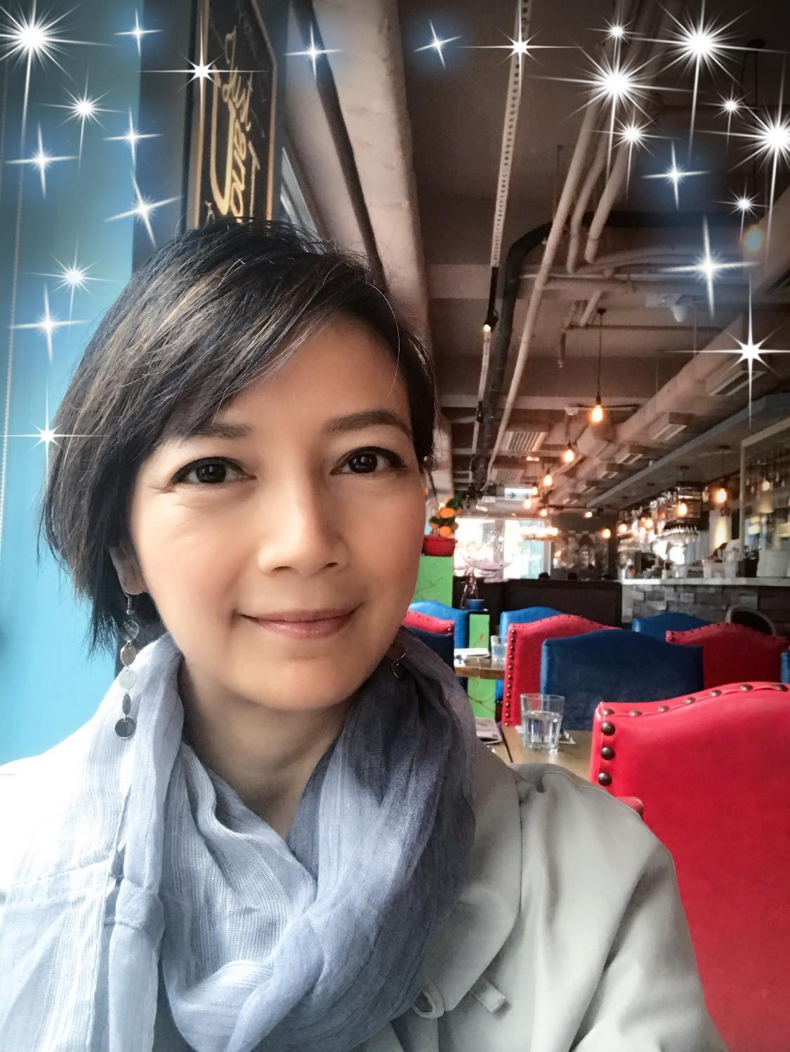 楊婉儀甘同丈夫共患難 為還欠債抵押港姐后冠 港姐變平民 現移居美國重新開始