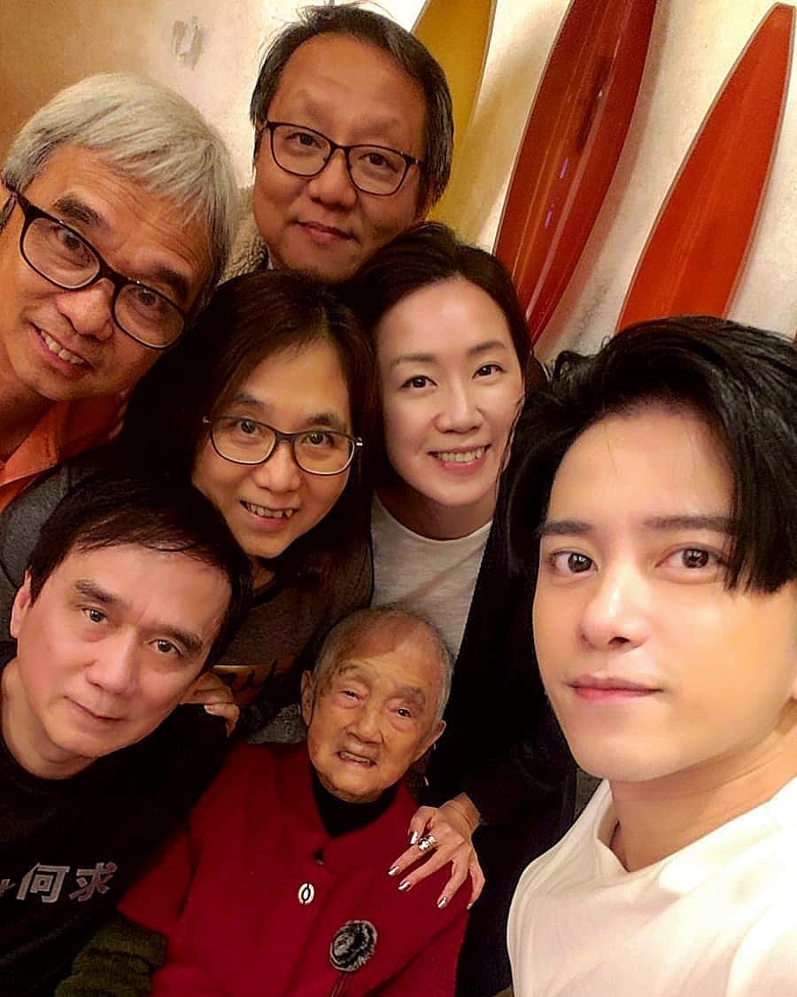 張彥博破碎家庭出身 曾不能接受父母再婚到後來釋懷 如今更買車接載繼父出入醫院