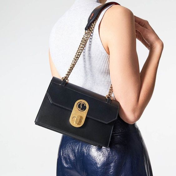 【Emily In Paris】盤點Lily Collins劇裡使用手袋 ASOS、Elisa等 小資女一樣買得起