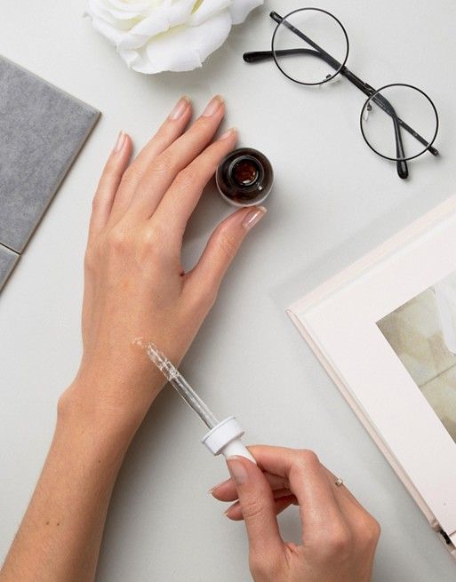 迷思二:每瓶精華液的功效都不一樣,可以混合使用嗎?