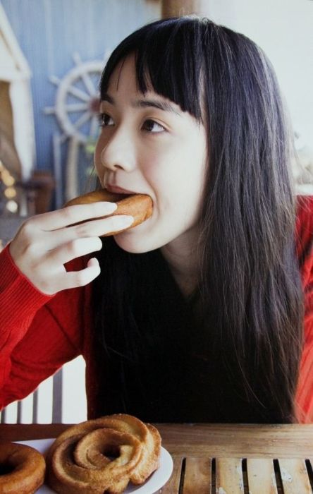 進食速度過快。