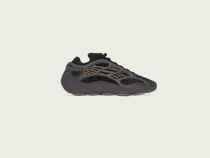 YEEZY 700V3 CLAY BROWN