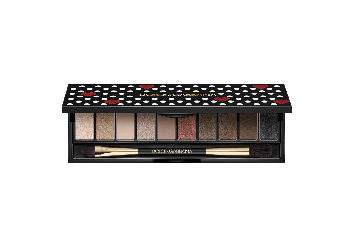 DG BEAUTY_EYE LOVES DOTS PALETTE_OPEN_LR