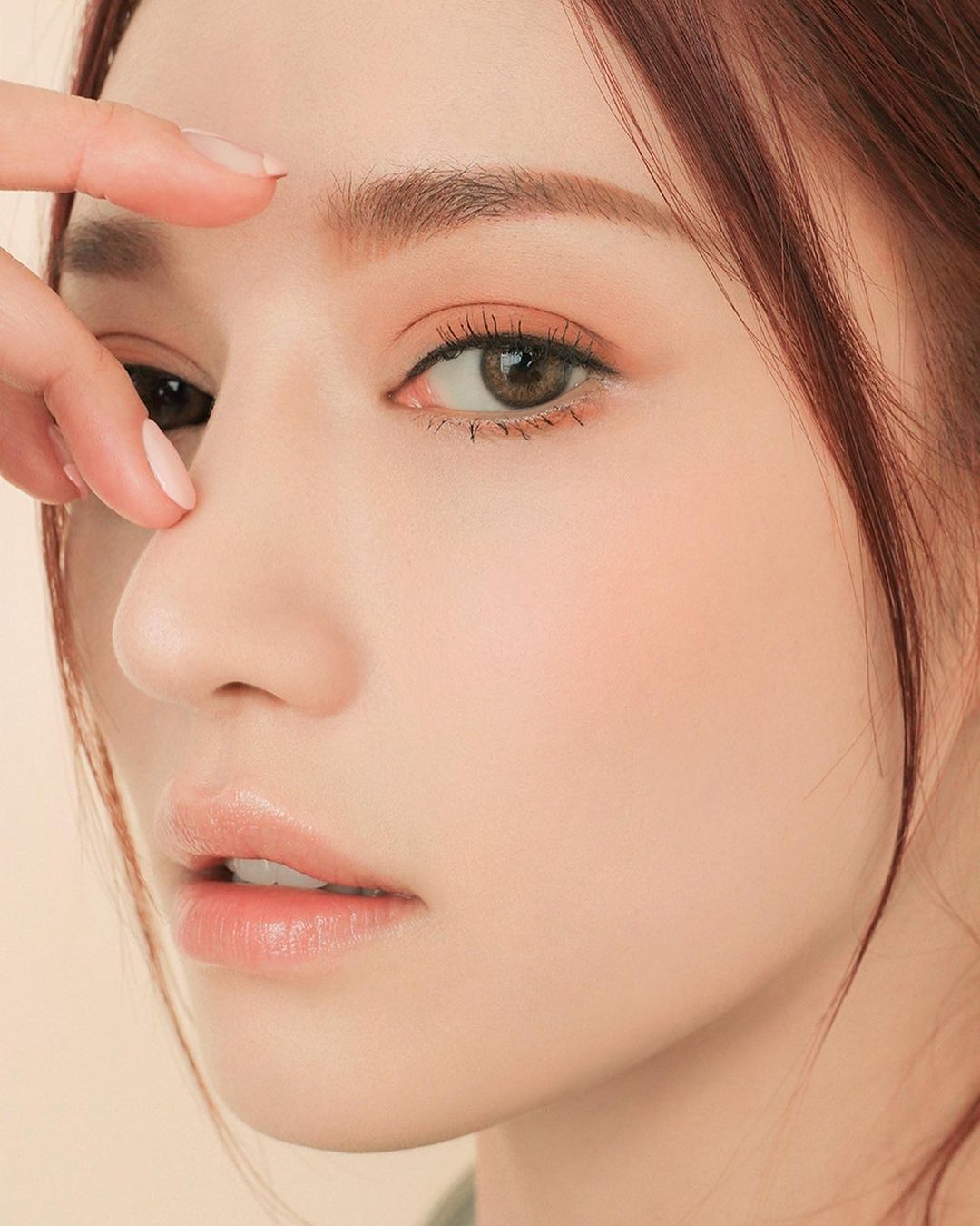 不想雙唇變成酸梅干,就要學懂以下護唇小秘訣了