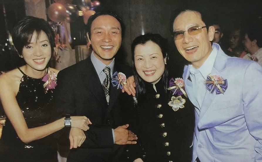 梅艷芳與張國榮等人的合照,