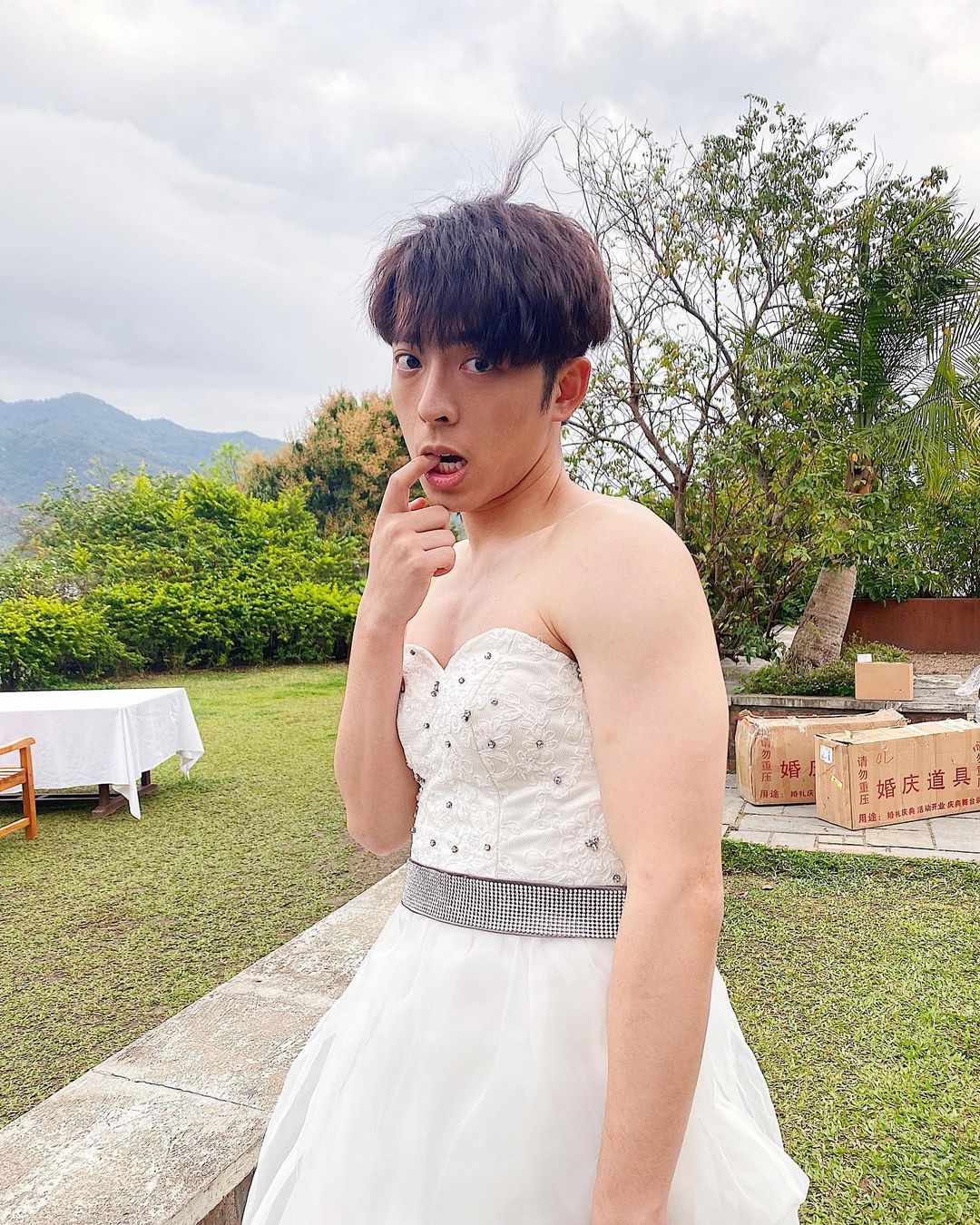 呂爵安在《大叔的愛》的表演非常吸引。