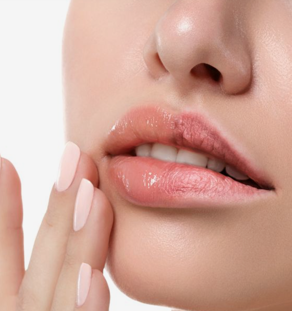 少用難脫色的唇膏及唇彩