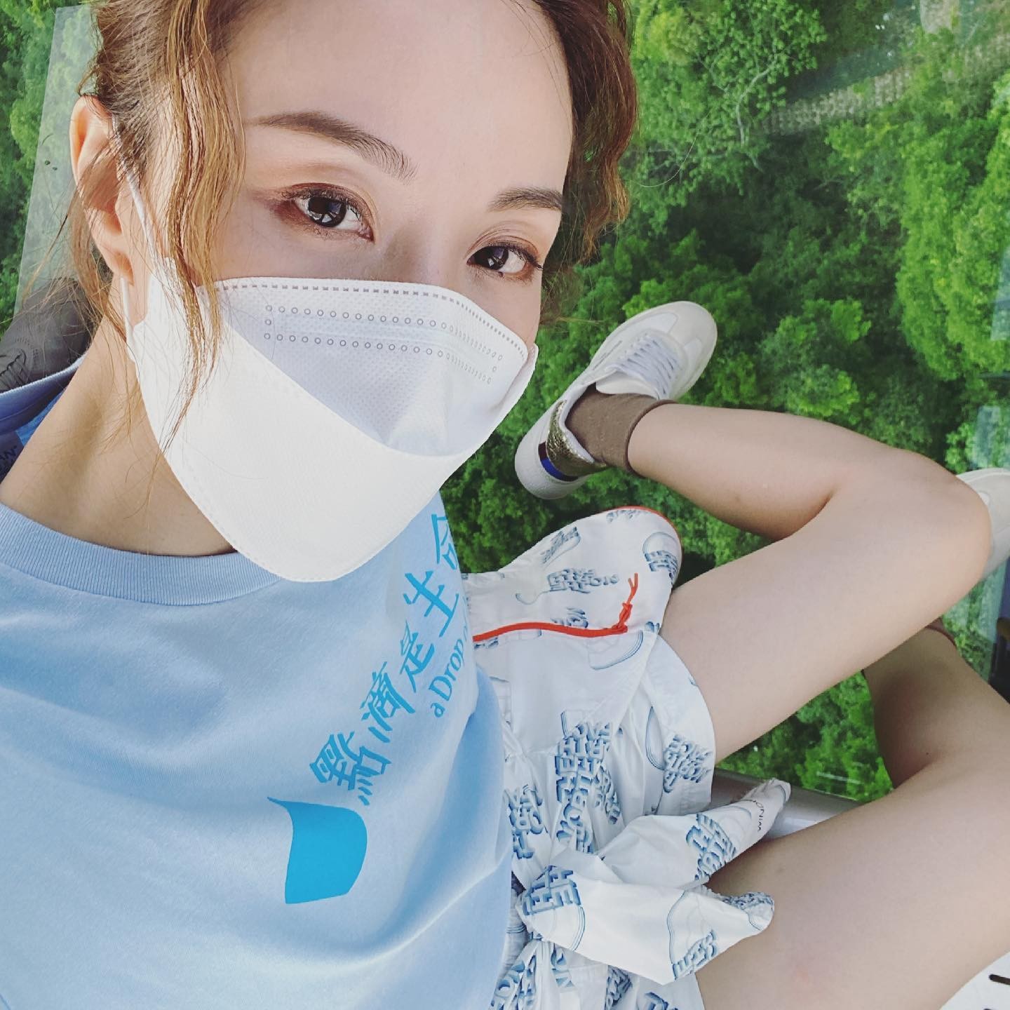 鄧麗欣已走出情傷