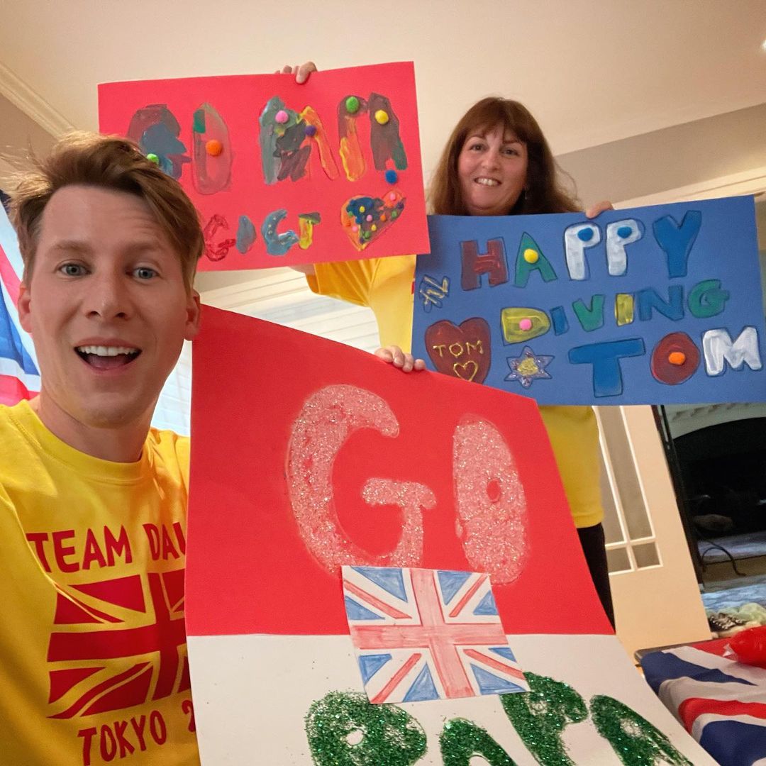 Dustin Lance Black分享兒子支持Tom Daley的畫作。