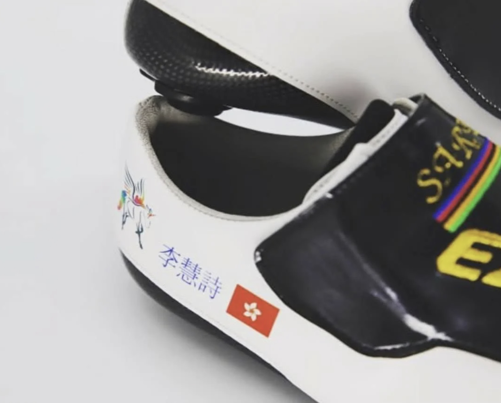 李慧詩頭盔
