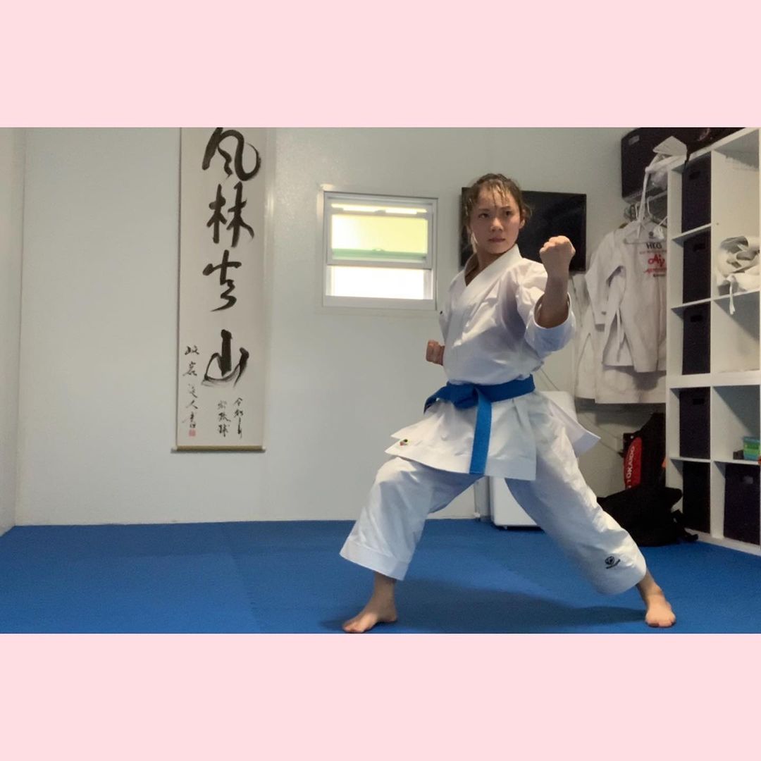 劉慕裳認真練習中。