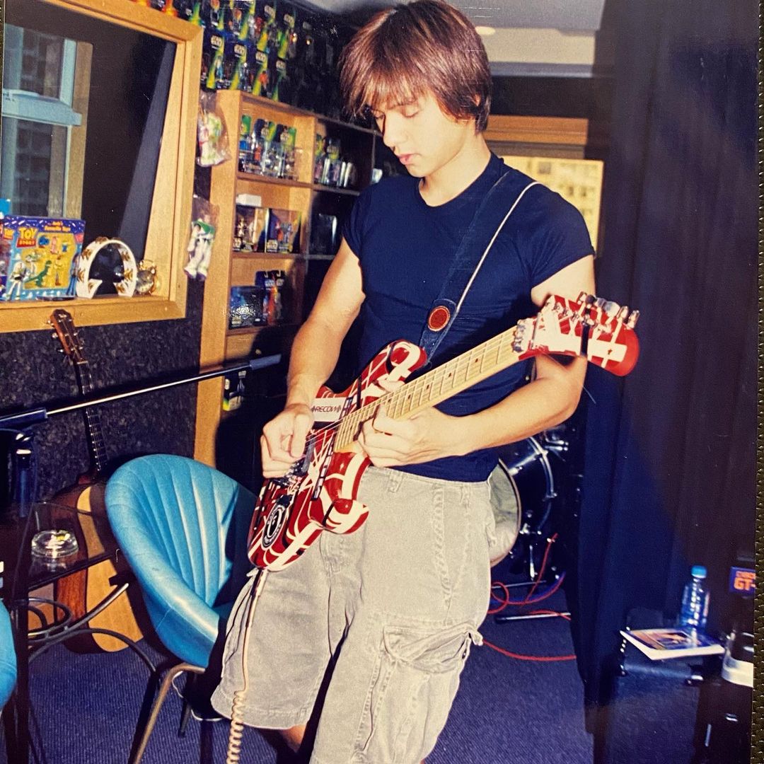 馮德倫年輕時照片。