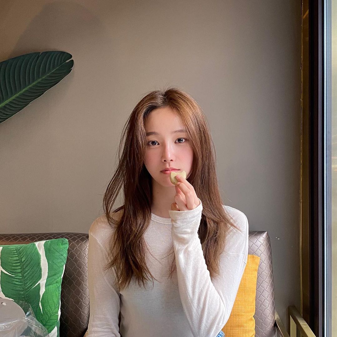 前女團MOMOLAND成員妍雨