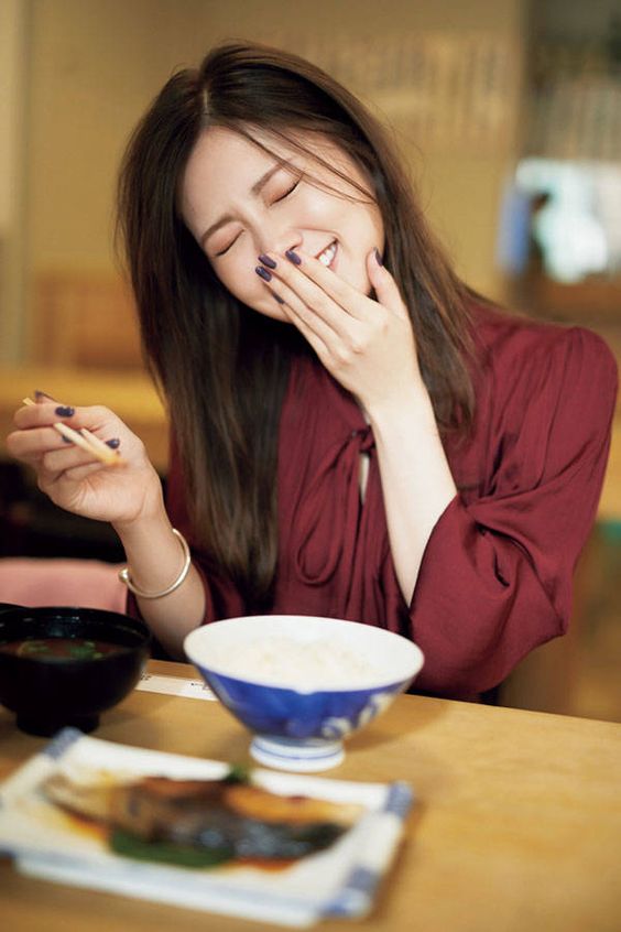 心情不好就暴飲暴食