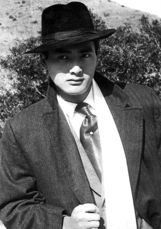 發哥是早期前往好萊塢發展的香港影星