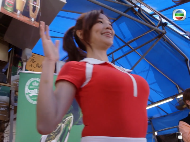 古家儀扮啤酒妹波濤洶湧