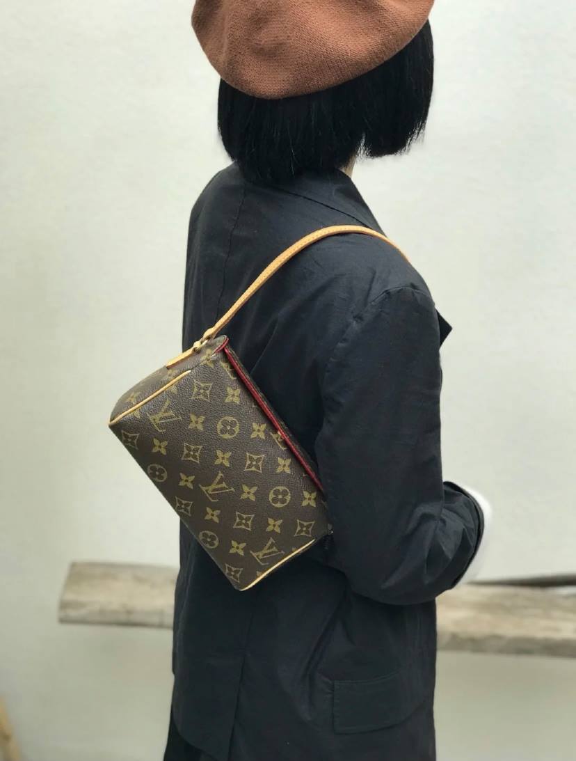 LV表參道方盒子